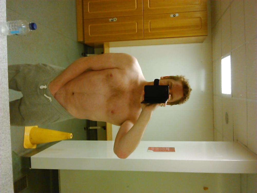 7P New pics in locker room