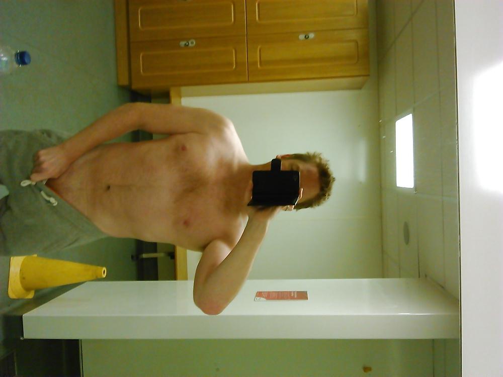 7P New pics in locker room