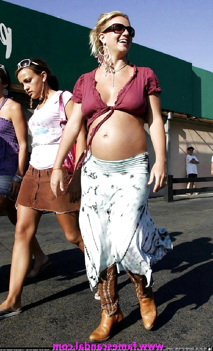 13P Britney pregnant and hot.