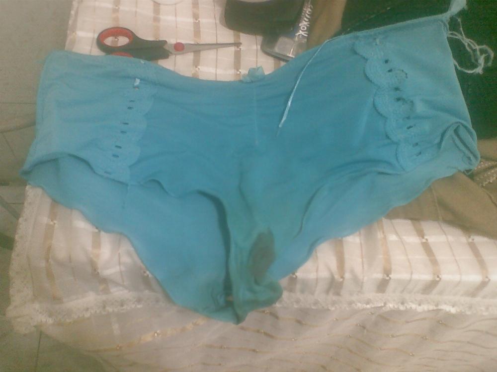 4P Panties & bra for people i know 