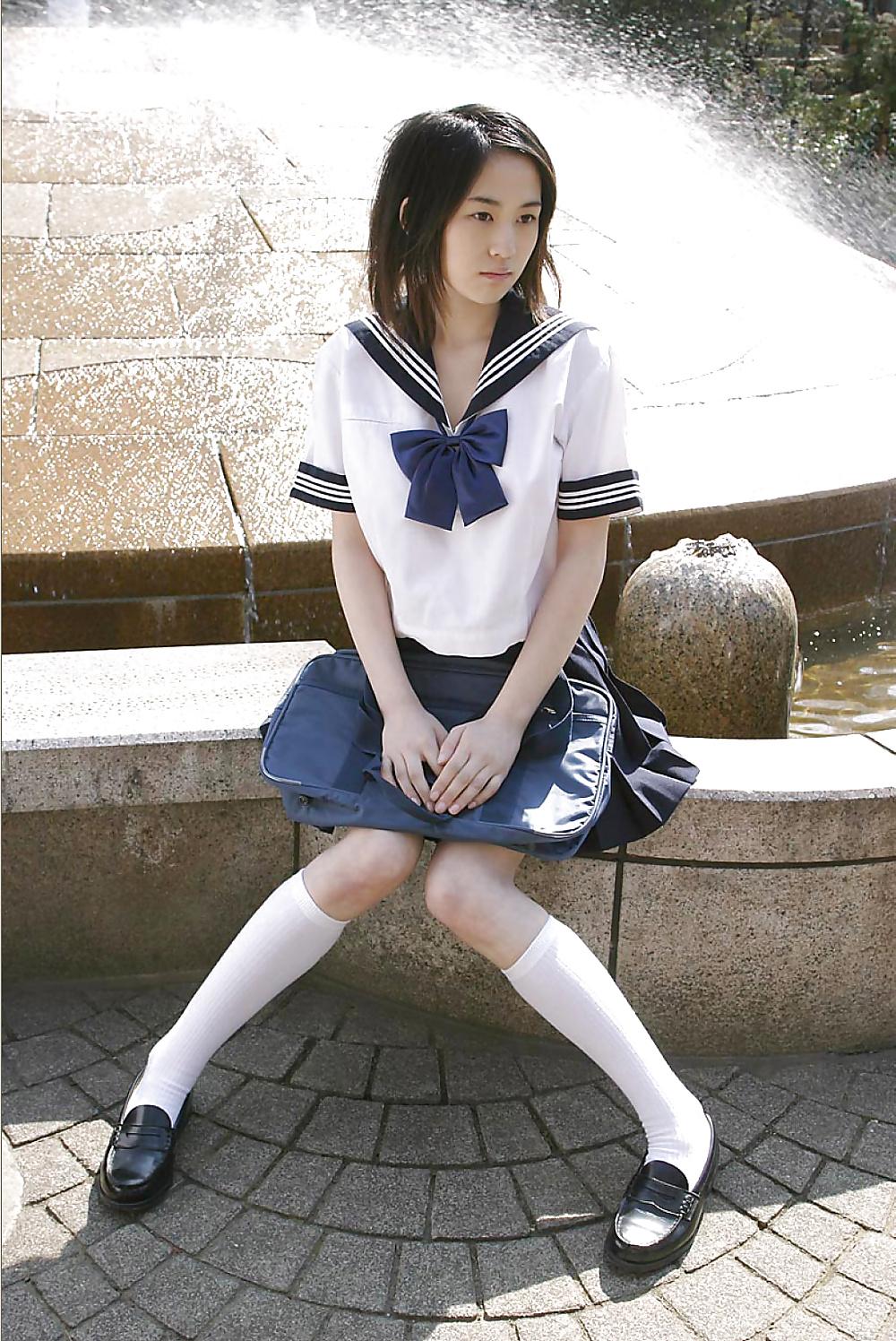 19P Japanische Schulmädchen 07