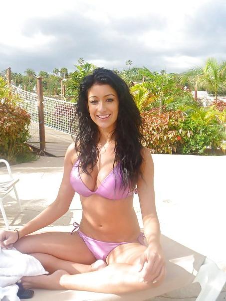 17P SARA THE WHORE PLEASE CUM ON HER PICS