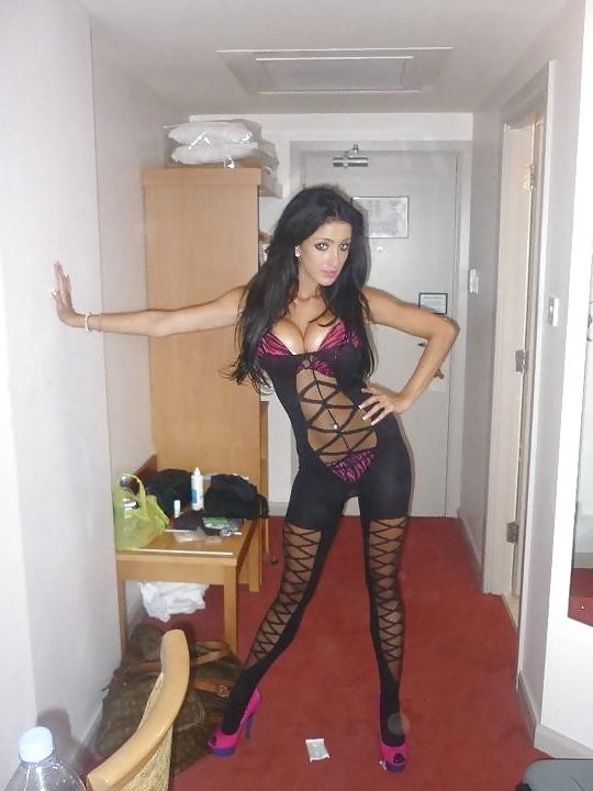 17P SARA THE WHORE PLEASE CUM ON HER PICS