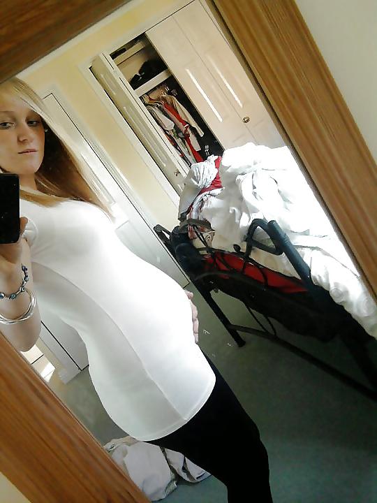 25P Pregnant selfies 01 - FG9