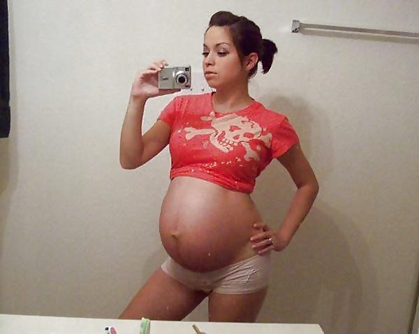 25P Pregnant selfies 01 - FG9