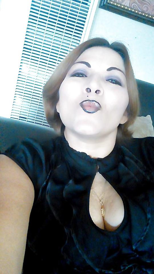 25P Madura momy mexicana vive a USA muy caliente
