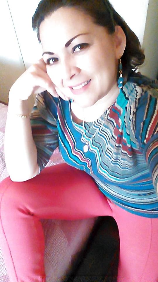 25P Madura momy mexicana vive a USA muy caliente