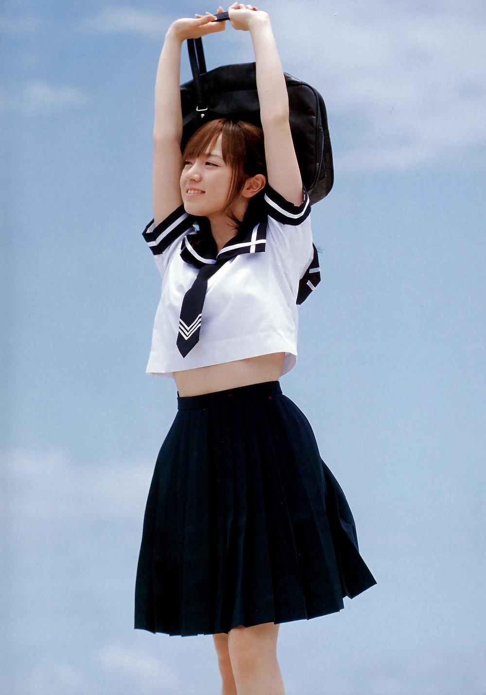20P Japanese School Girls 09