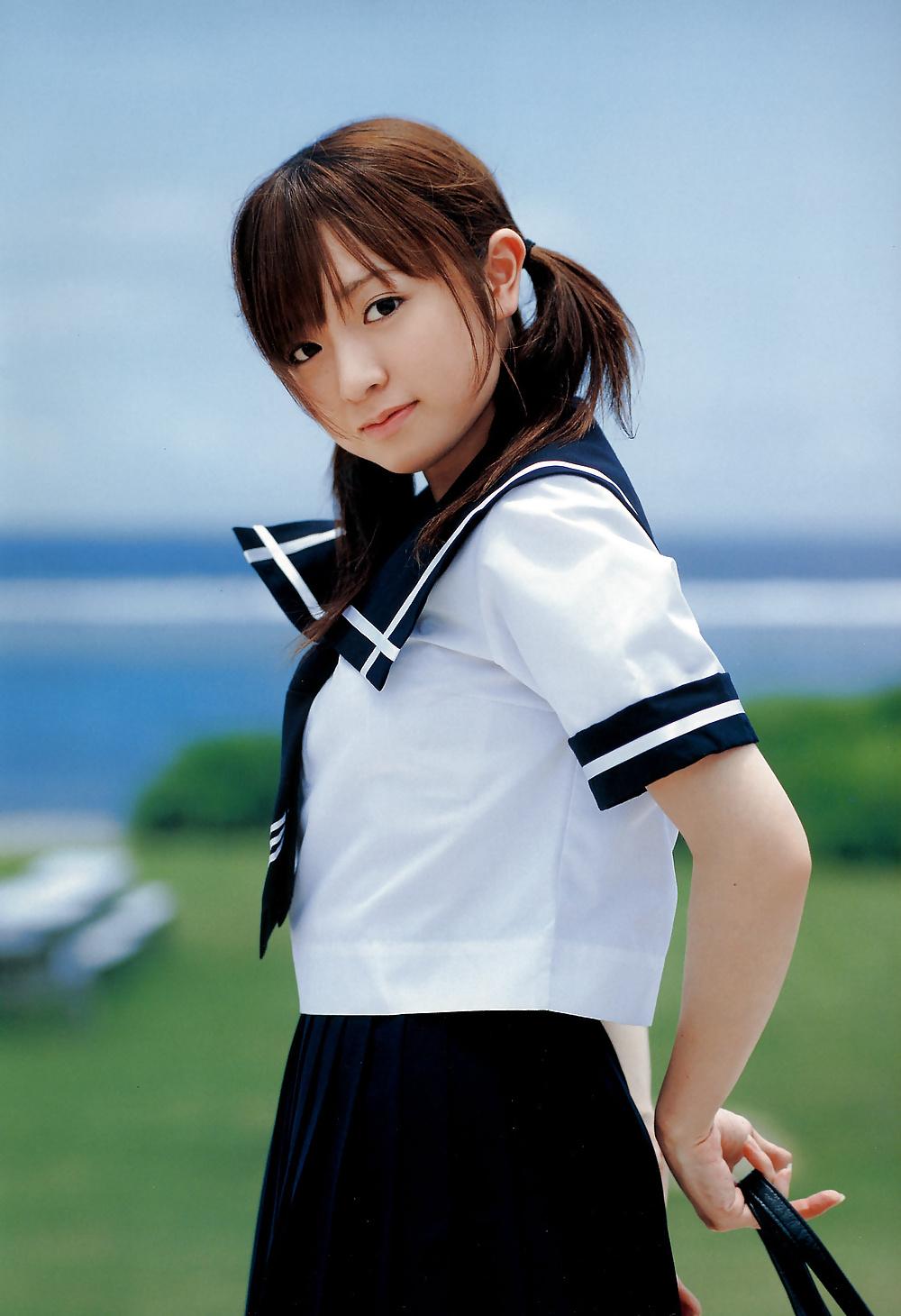 20P Japanese School Girls 09