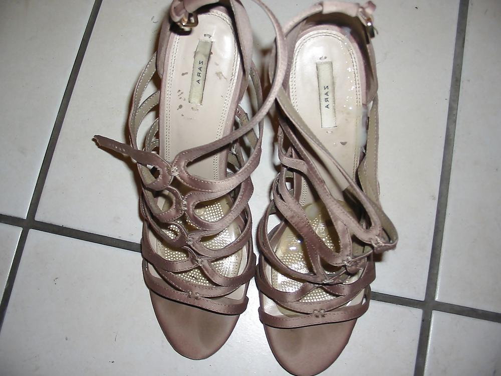 13P Cum on my wifes cousins shoes