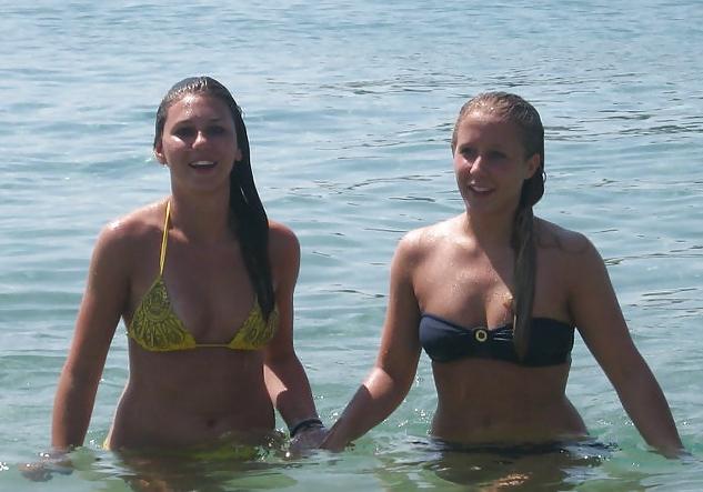 25P Danish teens-95-96-bra panties braces beach party upskirt 