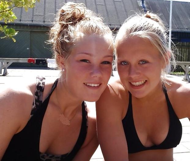 25P Danish teens-95-96-bra panties braces beach party upskirt 