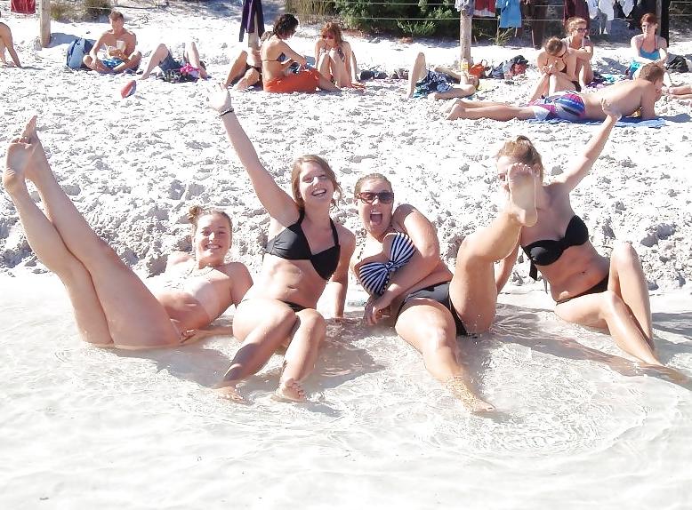 25P Danish teens-95-96-bra panties braces beach party upskirt 