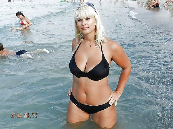 25P Wearing Sexy Bra (2)