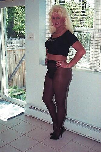 15P Pantyhose Milfs