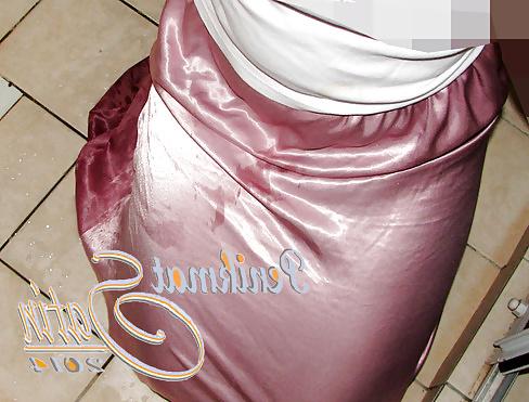 22P CUM ON SATIN