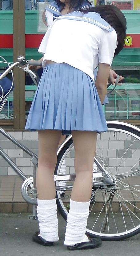 20P Japanese School Girls 08