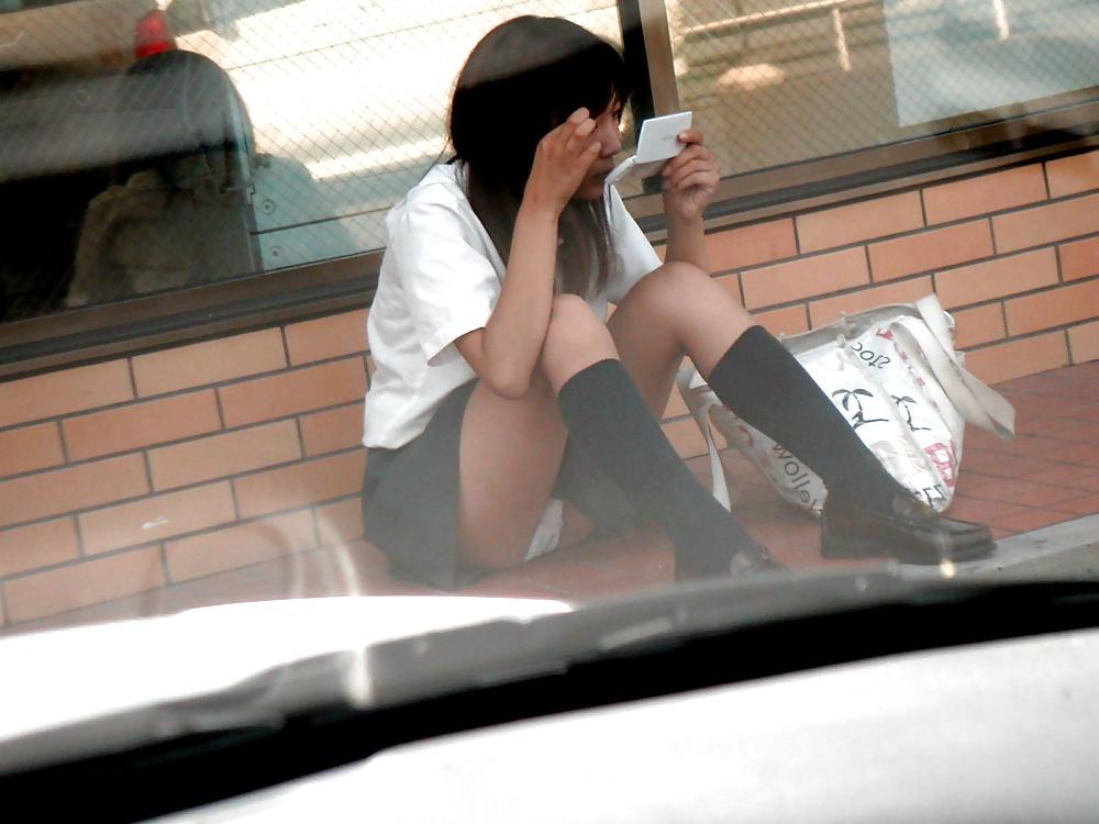 20P Japanese Girl Upskirts 10