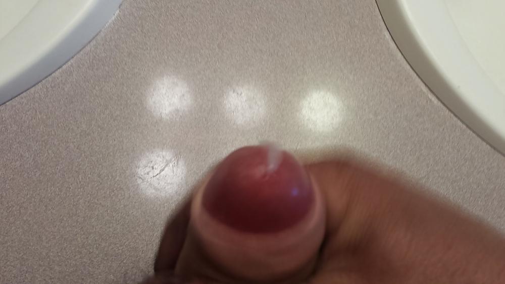 5P First time CUM on cam