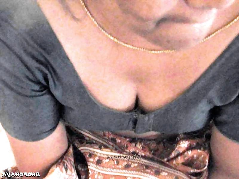 25P DESI MAIDE IN HOTEL ROOM