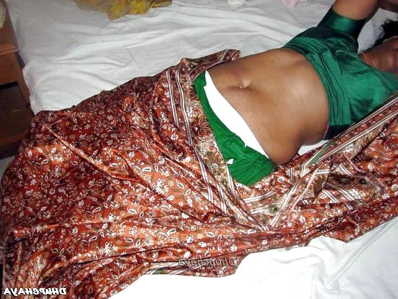 25P DESI MAIDE IN HOTEL ROOM