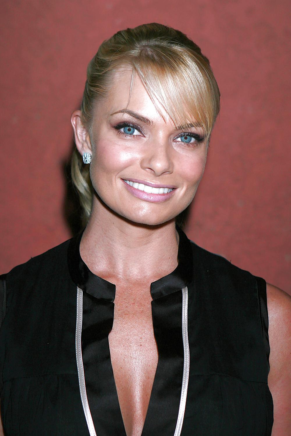 25P Jaime Pressly (Sexy Cum Face)