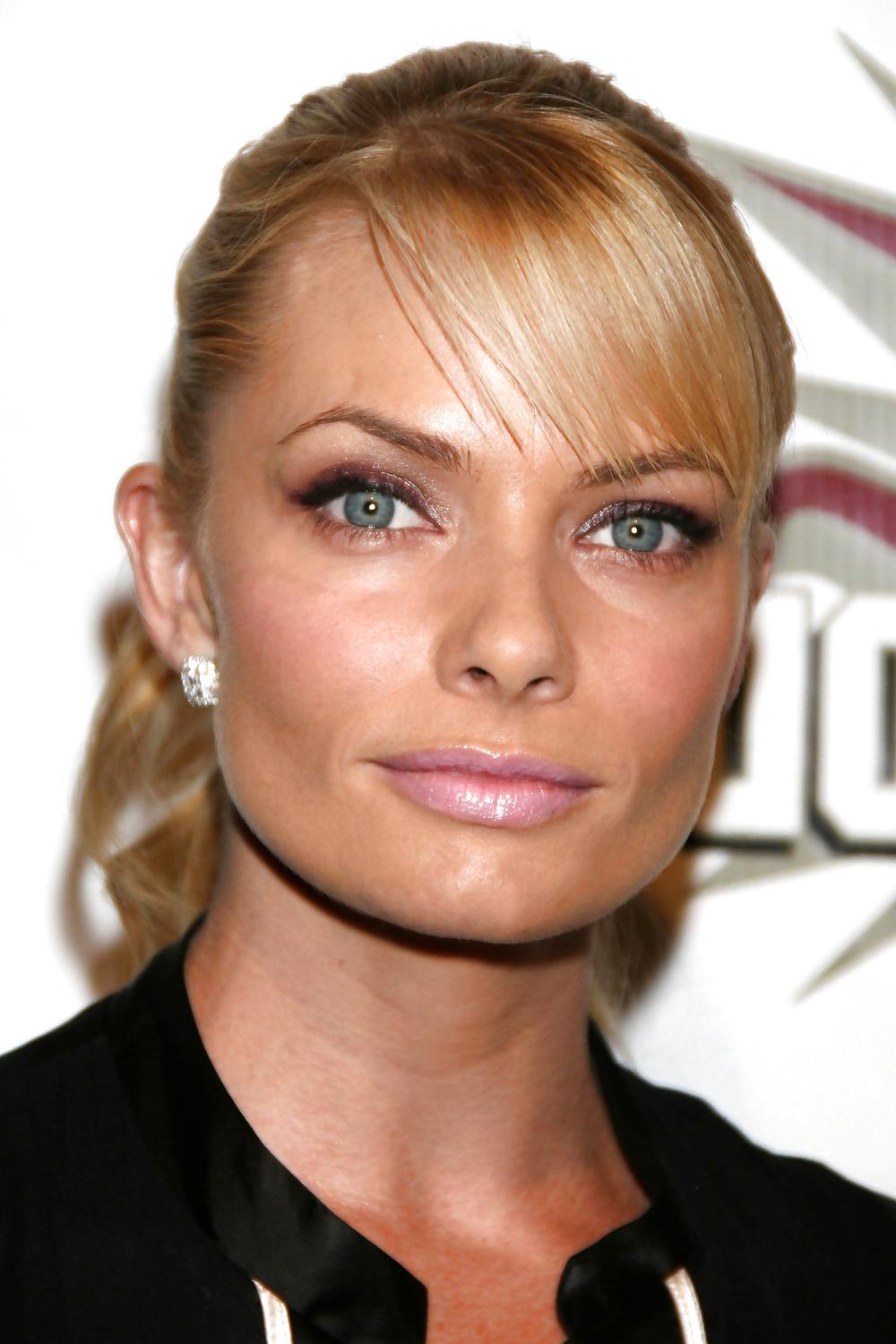 25P Jaime Pressly (Sexy Cum Face)