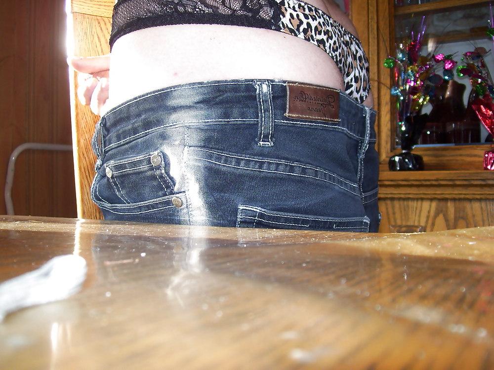 16P Leopard thong and bra with tight jeans