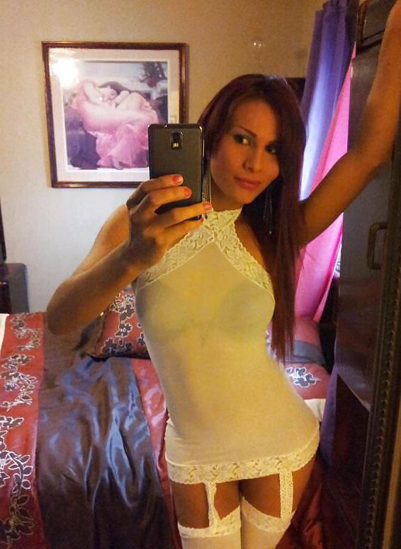 25P Sexy Tranny , Tgirl 