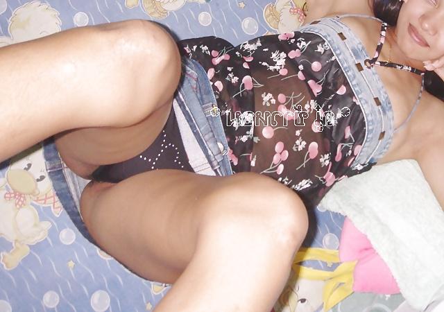 19P Nude Thai girlfriend 001