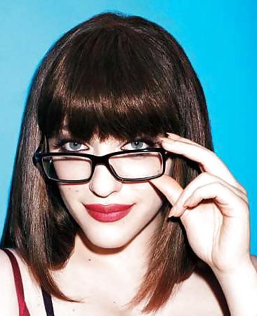 25P Celebs' faces to cover in cum