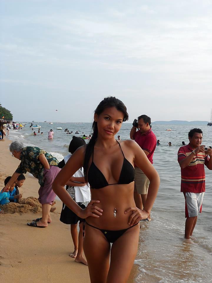 12P Sexy Thai slut 4