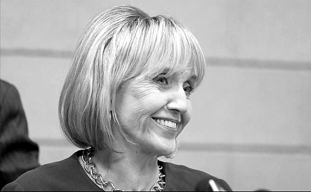 25P I love jerking off to Conservative Jan Brewer's face (2)