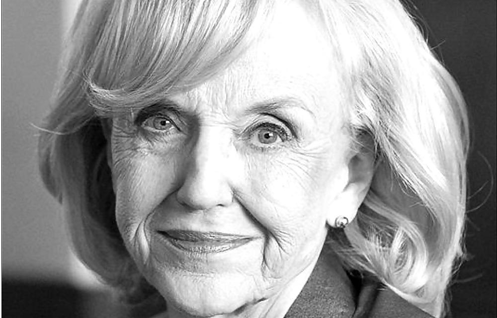 25P I love jerking off to Conservative Jan Brewer's face (2)