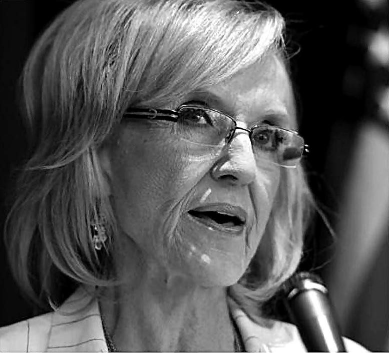 25P I love jerking off to Conservative Jan Brewer's face (2)