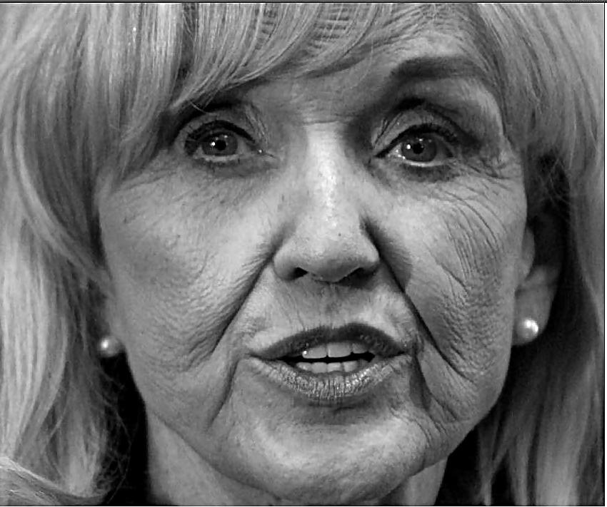 25P I love jerking off to Conservative Jan Brewer's face (2)