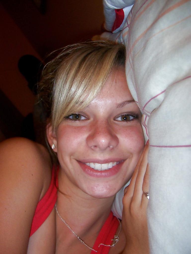 25P Pretty Amateur Allie