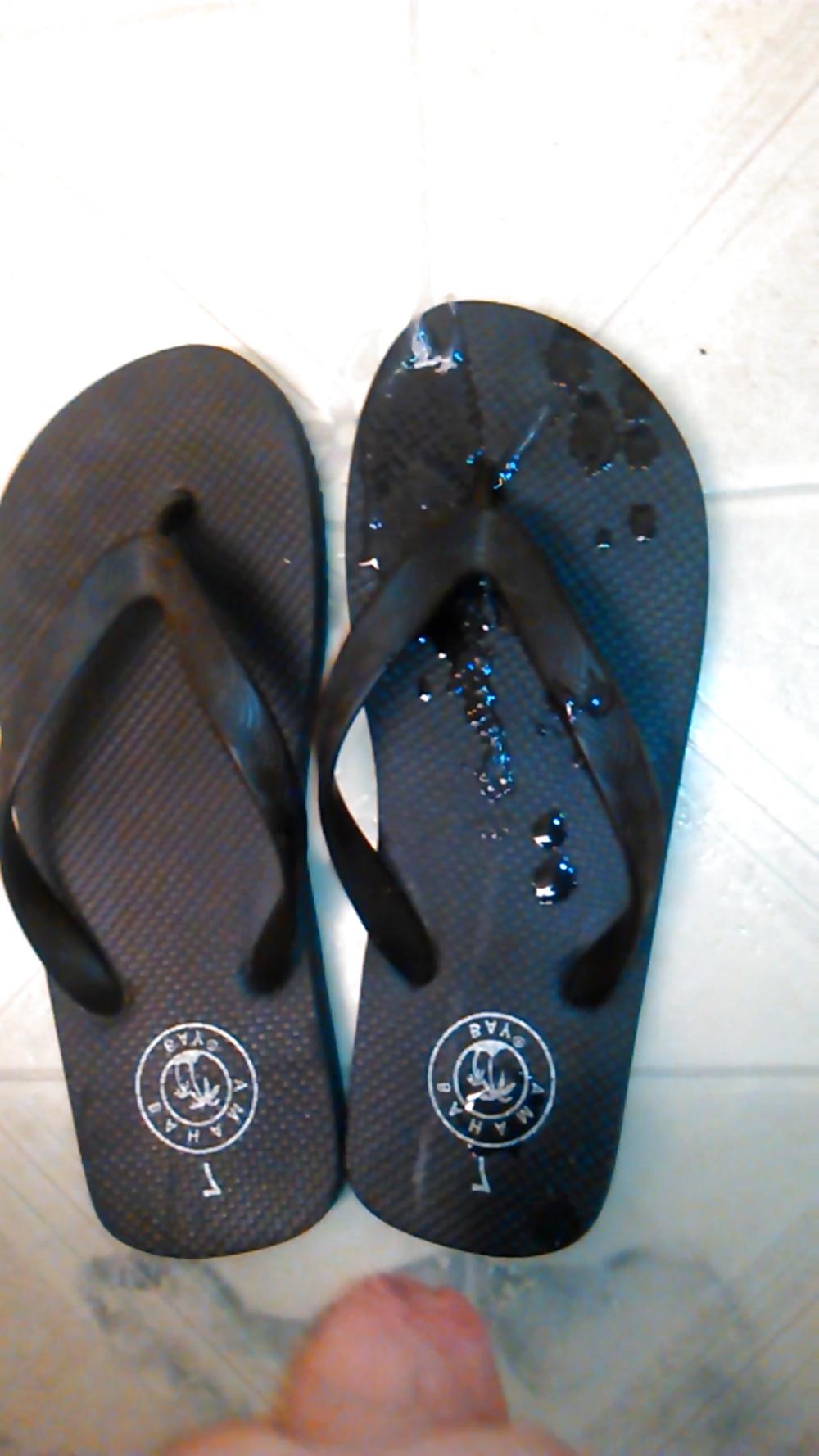 6P Cum on my own sandals!