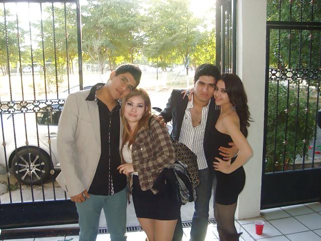 25P Mexican in pantyhose and pantimedias