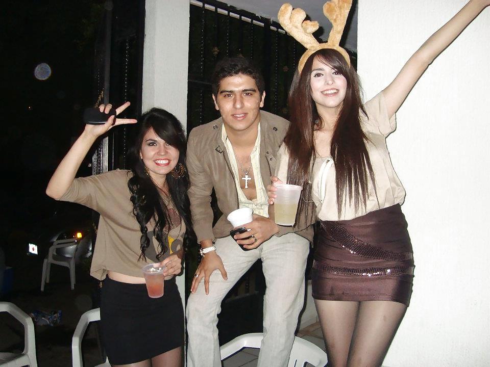 25P Mexican in pantyhose and pantimedias