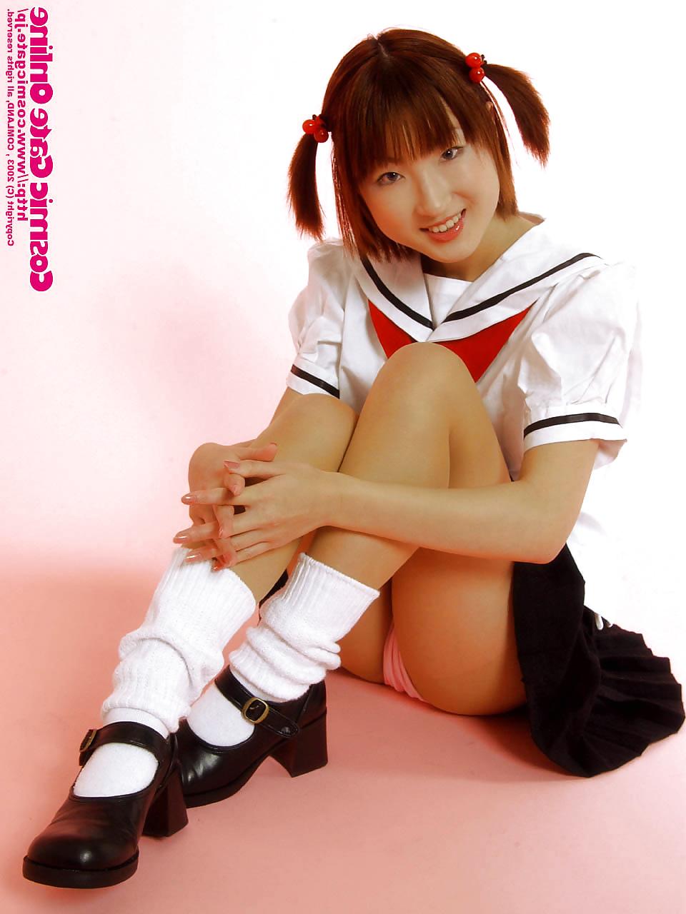 20P Japanese School Girls 12