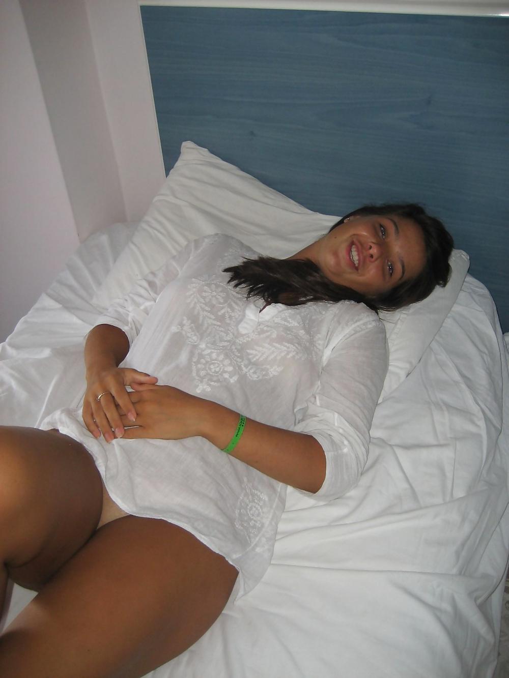 25P Beautiful teen amateur 