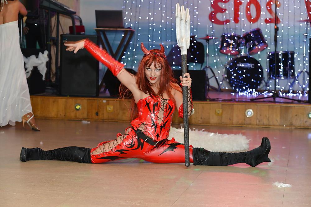 25P Pretty Moscow Dancer Yulia - Part 1 (At work)
