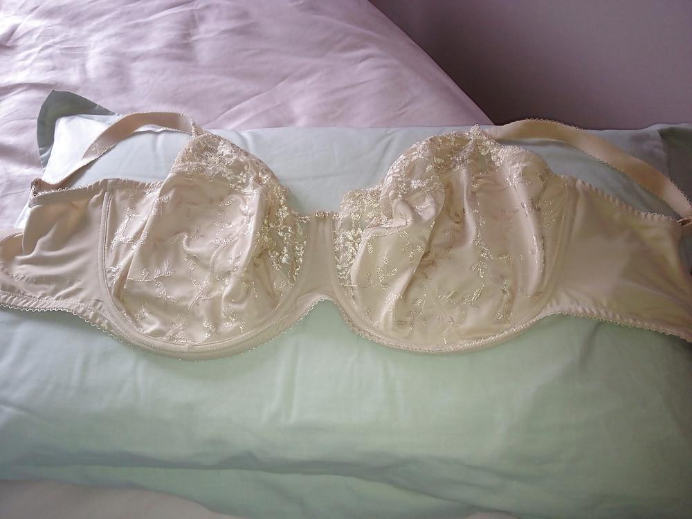 24P Used G cup bra