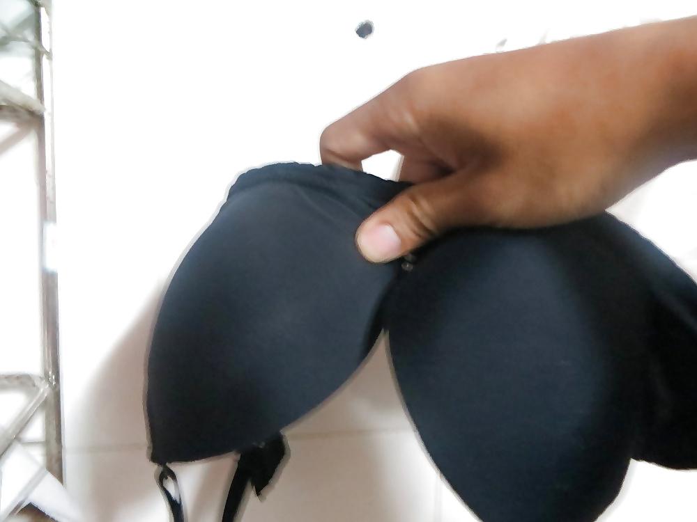 8P My Bhabhi's bra nd panties (sister in law)
