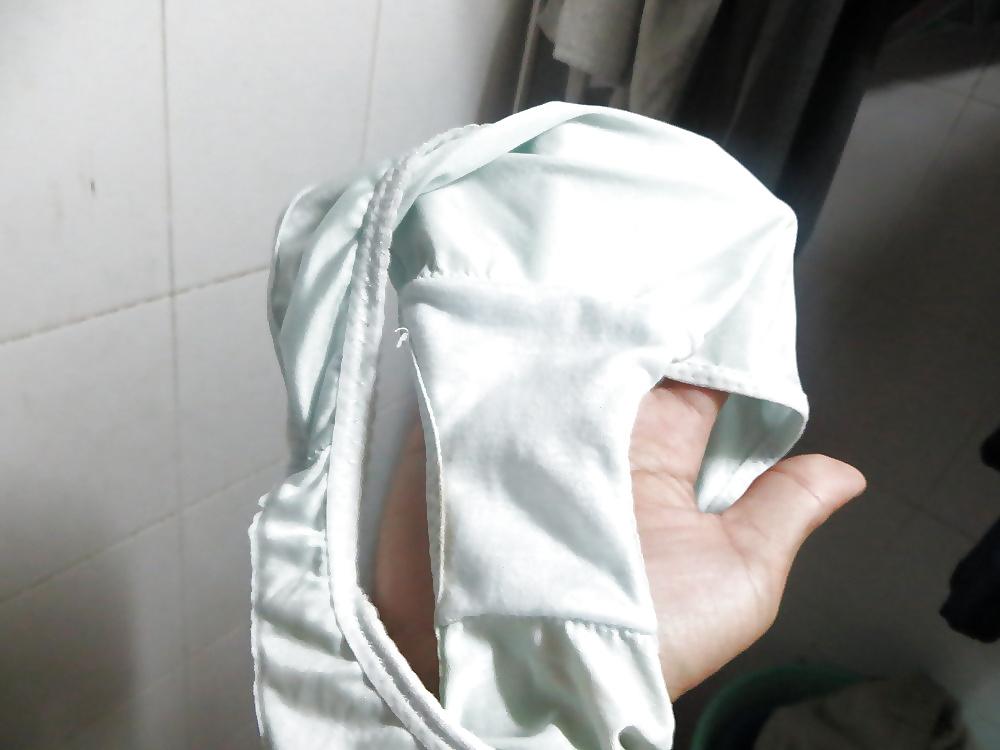 8P My Bhabhi's bra nd panties (sister in law)