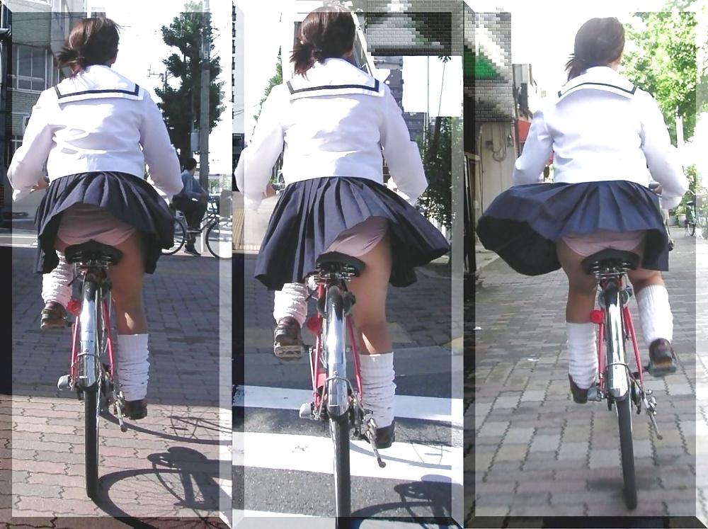 20P Japanese Girl Upskirts 16