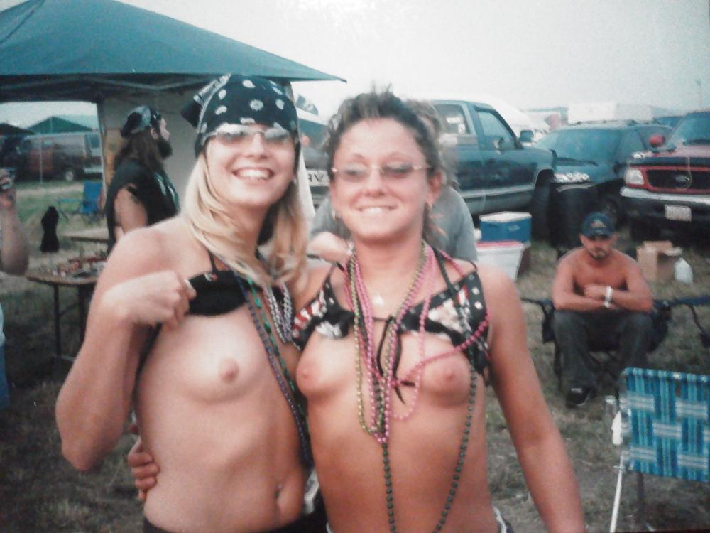 25P Weitere Biker-Party-Bilder
