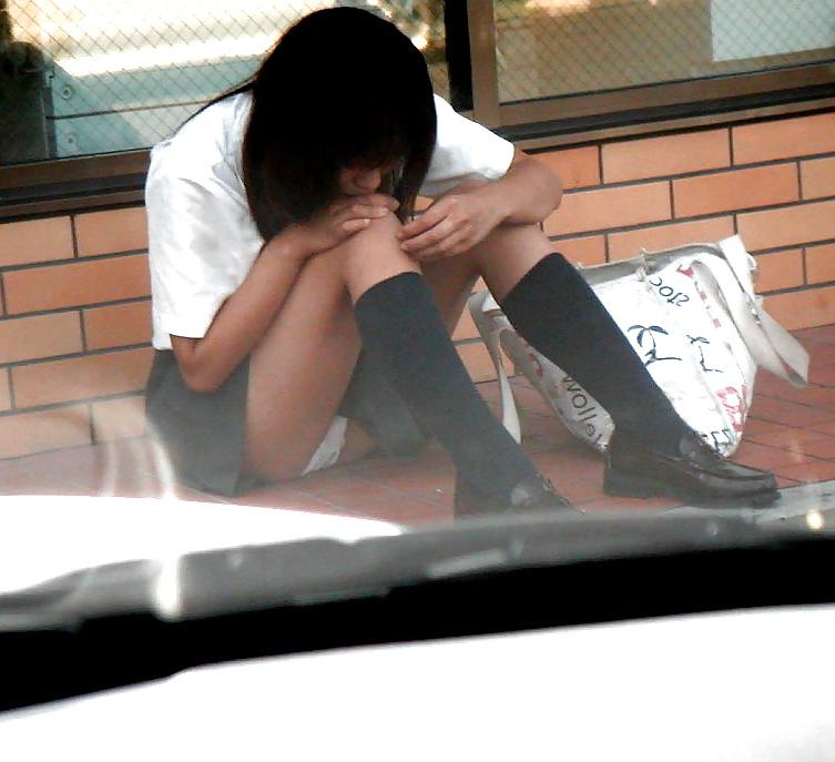20P Japanese Girl Upskirts 11
