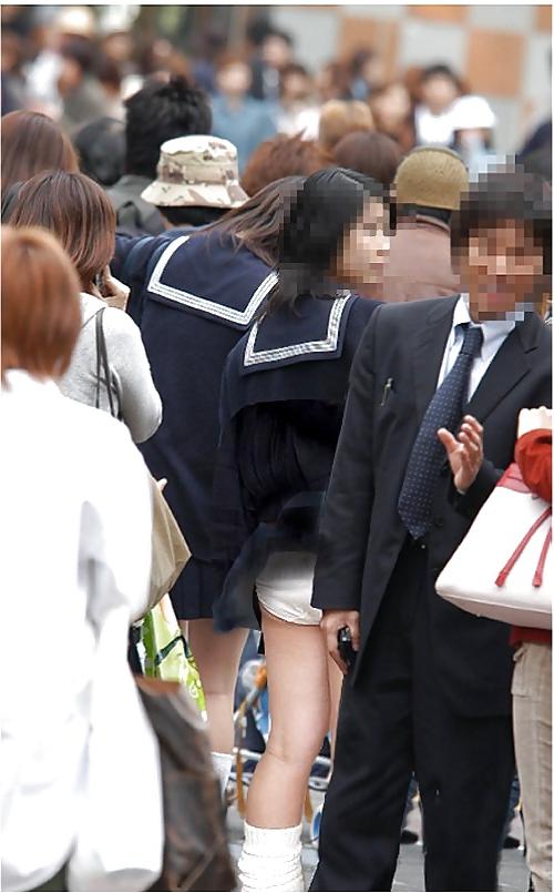 20P Japanese Girl Upskirts 11